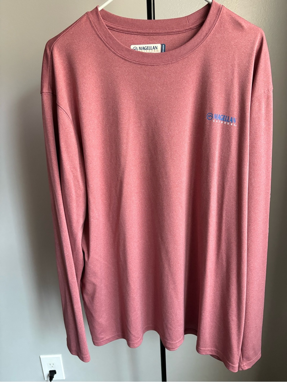 Magellan Outdoors Men’s Crewneck Long-Sleeve in Dusty Rose Extra Large
